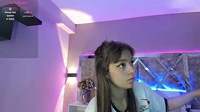 AmmyJones_ from StripChat
