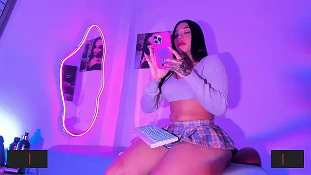 Ariana_lopezz from StripChat is Freechat