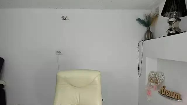 Arya_Lexy from StripChat