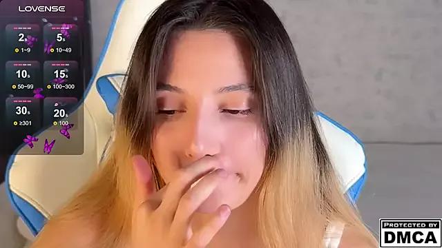 Asya_Fairy from StripChat