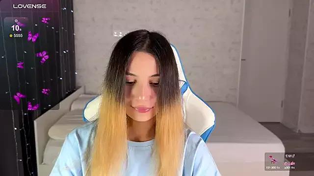 Asya_Fairy from StripChat