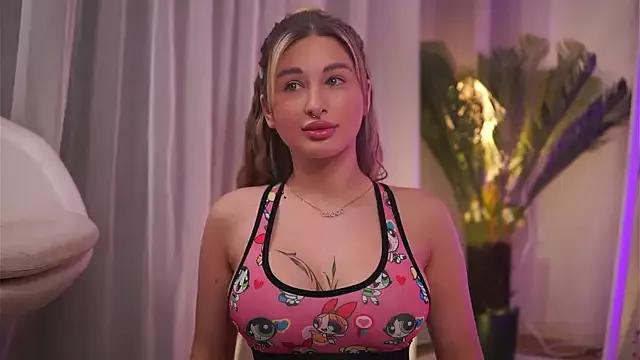 AvaShayy from StripChat