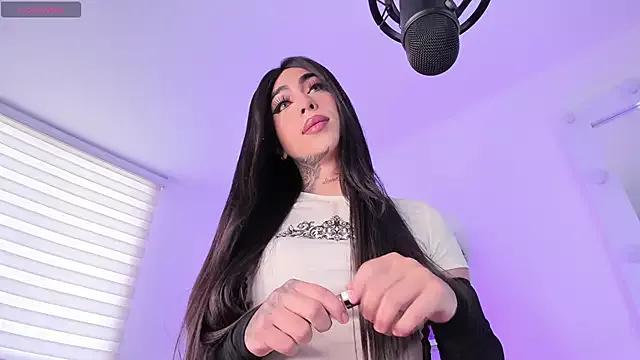 babybriexxx from StripChat