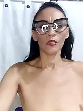 BarbaraMature from StripChat is Freechat