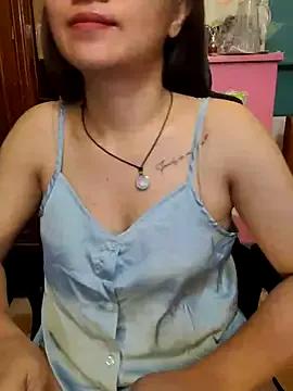Bee_sweet from StripChat