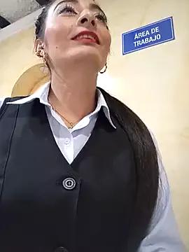 BELLA--26 from StripChat is Freechat