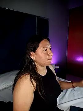 BellaRoux1 from StripChat