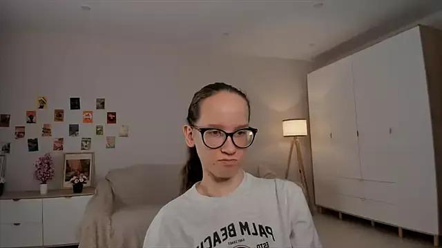 BettyBrowni from StripChat