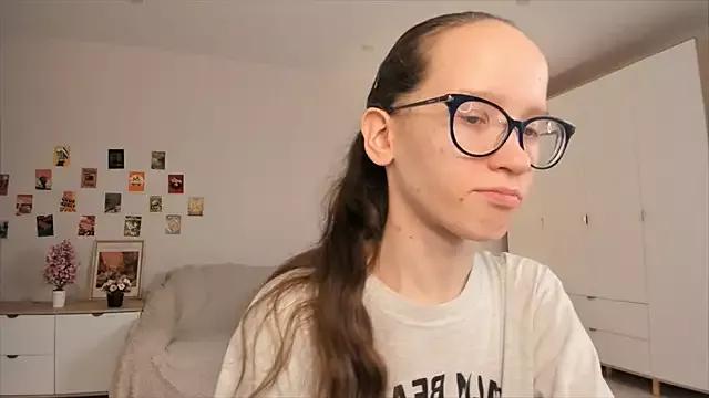 BettyBrowni from StripChat