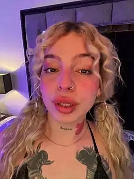 Naked Room Bonnie_vega 