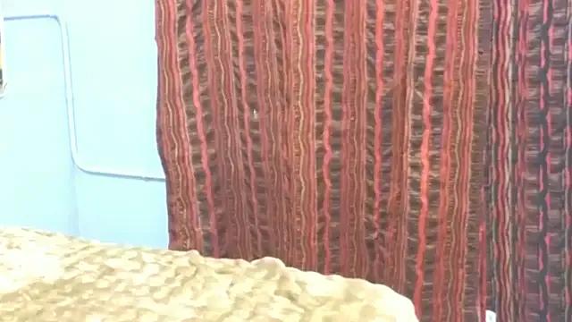 CaramelDelux27 from StripChat