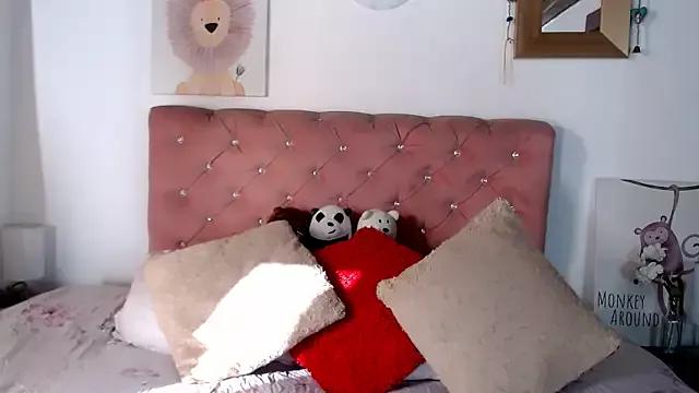 CelessteRedds from StripChat