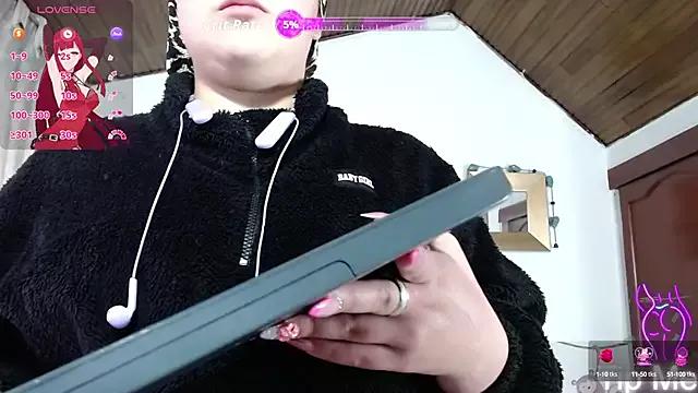 CelessteRedds from StripChat