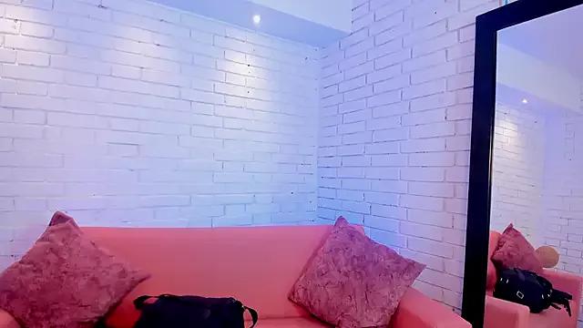 charlottewhitte from StripChat is Freechat
