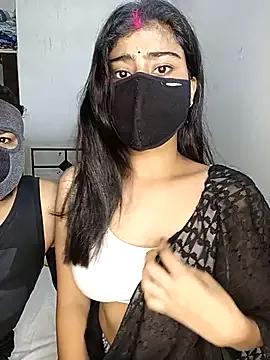 Naked Room COLAMBIA_X_GURL 