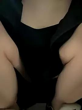 Naked Room Cumonmme 