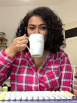 Curvydesifromgermany from StripChat is Freechat