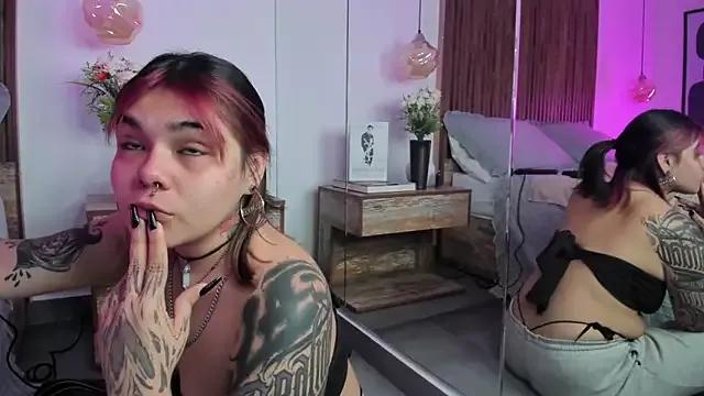 DakkotaBluee from StripChat