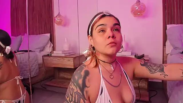 DakkotaBluee from StripChat