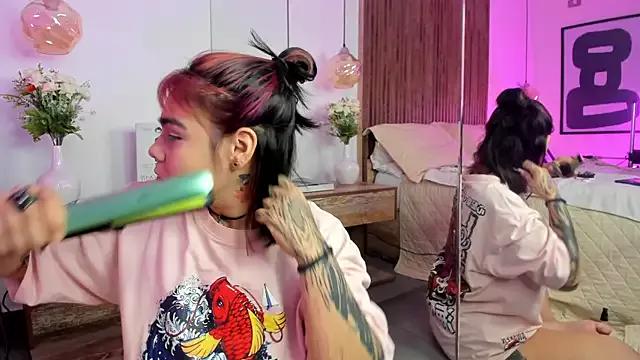 DakkotaBluee from StripChat