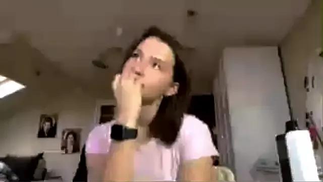 DarlineBrustera from StripChat