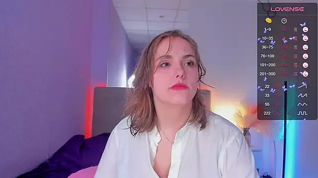 DellaRowe from StripChat
