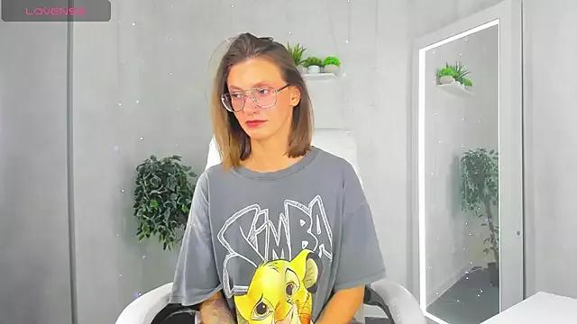 Elina_Gravess from StripChat