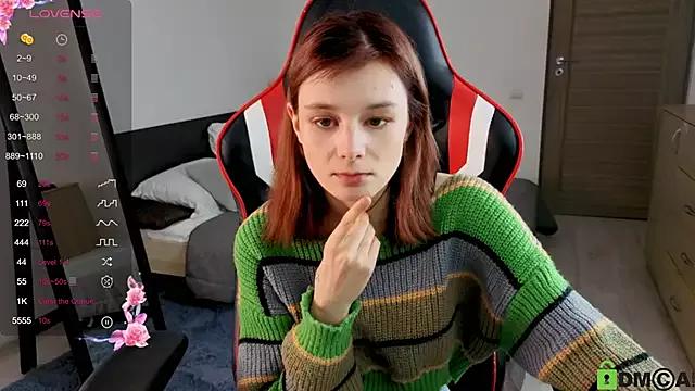 EllinEverly from StripChat