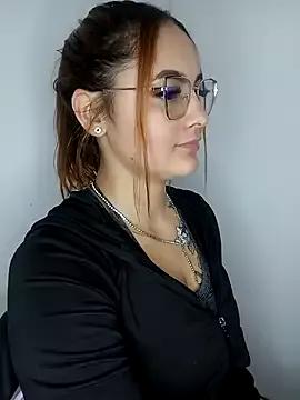 Emiily_W from StripChat