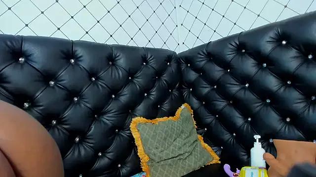 EMMA_SANTANA from StripChat