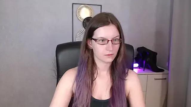 emmaxDelight from StripChat