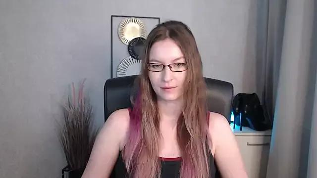 emmaxDelight from StripChat
