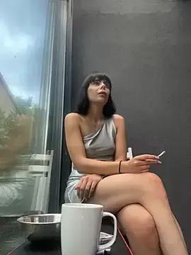GloriaBlaze from StripChat