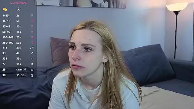 HelenMartines from StripChat