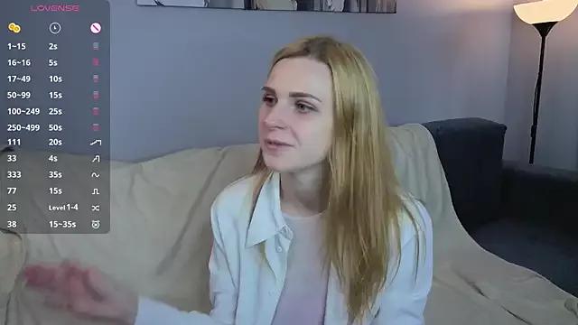 HelenMartines from StripChat