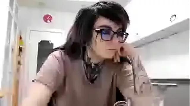 HighelikeGirl from StripChat