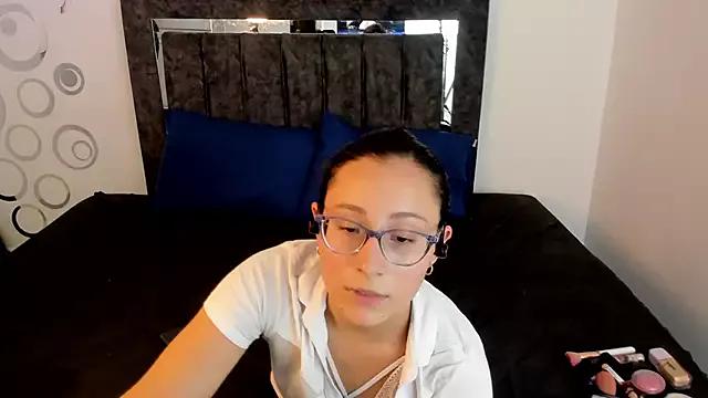 Hot_College_Students from StripChat is Freechat