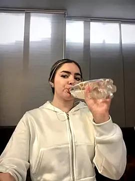 imlindapink from StripChat
