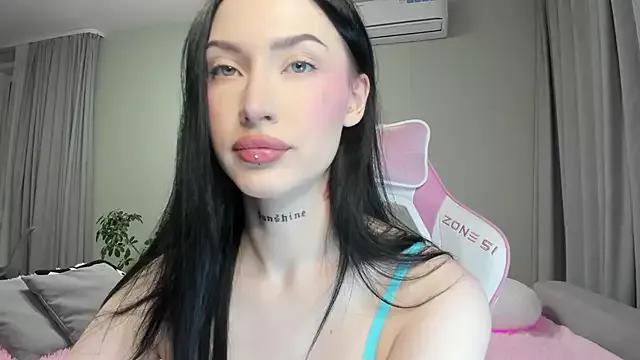 JenniferQueen11 from StripChat