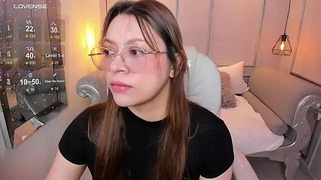 Lanna18 from StripChat