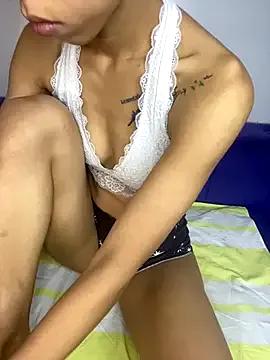 Naked Room Layla_ly 