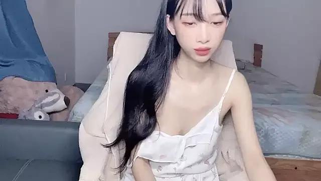 Lili-2 from StripChat is Freechat