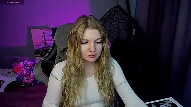 Naked Room lily_williamss 