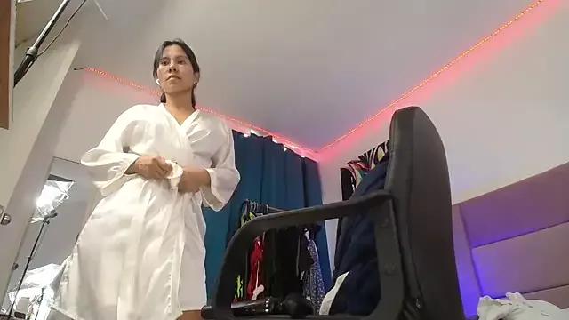 lizzy_squirt from StripChat