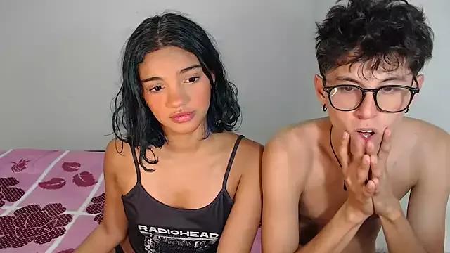 lolaxdavid from StripChat is Freechat