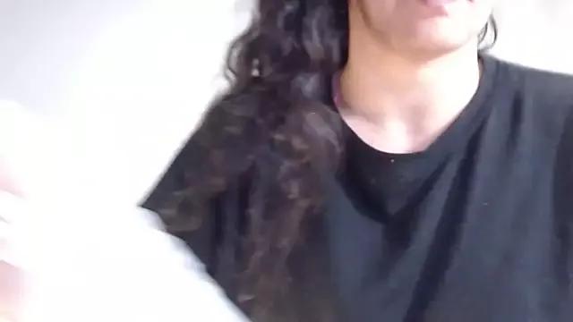 Lucynaugthyy from StripChat is Freechat