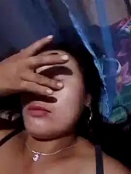 lusy-bae from StripChat
