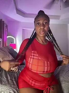 MadamGlam from StripChat