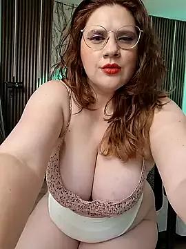 MartinaGuzmann from StripChat is Freechat