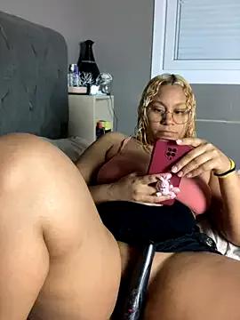 MaryAlbuquerque from StripChat